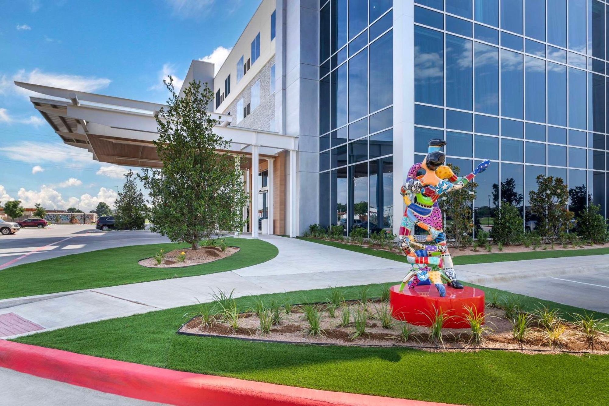 Cambria Hotel Waco University Riverfront Eksteriør billede