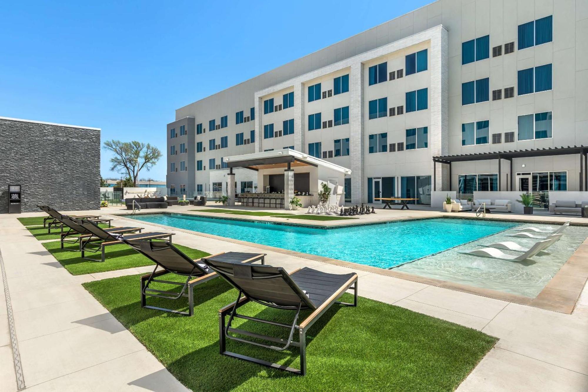 Cambria Hotel Waco University Riverfront Eksteriør billede
